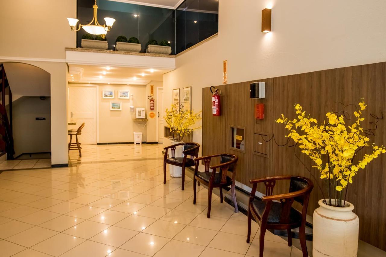 Fenícia Palace Hotel *